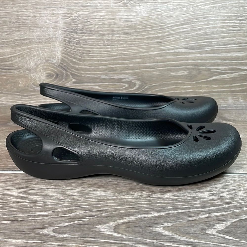 Crocs Taylor Slingback Slip On Women’s Size 9 Black Rubber Comfort Flat Sandals